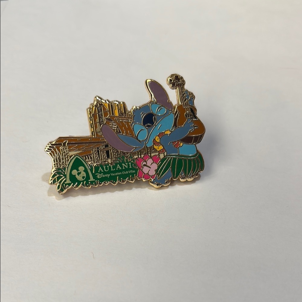 Aulani Resort exclusive Pin- Stitch playing a ukulele-  💙